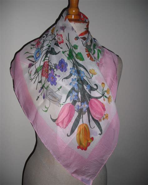 vintage gucci scarf women